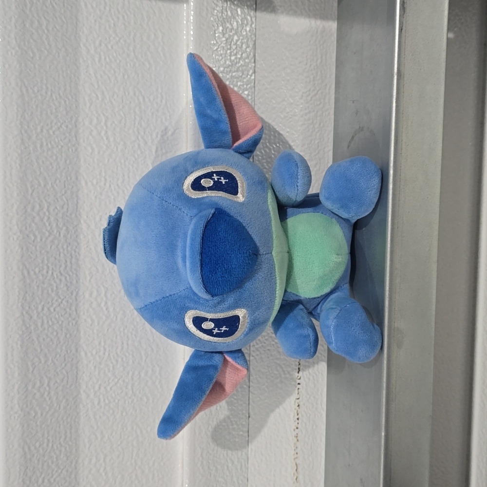 Disney's Stuffed Stitch  Plush 7 Inch With  Sleepy Eyes  and a Suction Cup  NWOT